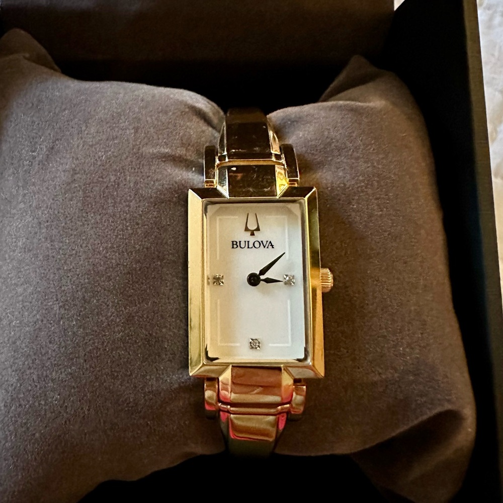 Bulova Gold Watch Elegant Design